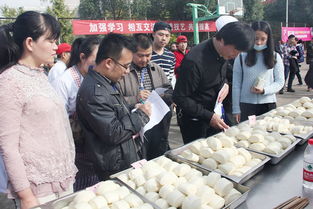 大廚秀技藝,舌尖享美味——記飲食服務(wù)中心餐飲服務(wù)技能比武